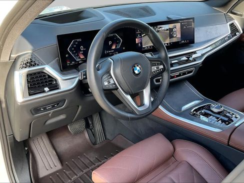 Used 2025 BMW X5 xDrive40i w/ Executive Package AWD/4WD image 17