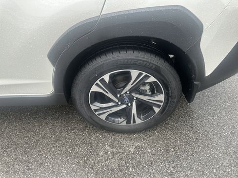 Used 2024 Subaru Crosstrek 2.0i Premium AWD/4WD image 21