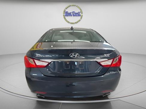 Used 2013 Hyundai Sonata SE w/ Navigation & Sunroof Pkg FWD image 3