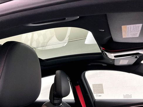 Used 2026 Mercedes-Benz GLC 43 AMG 4MATIC image 28