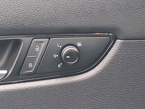 Used 2020 Volkswagen Passat 2.0T R-Line image 28