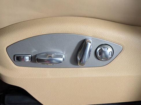 New 2026 Porsche Macan image 27