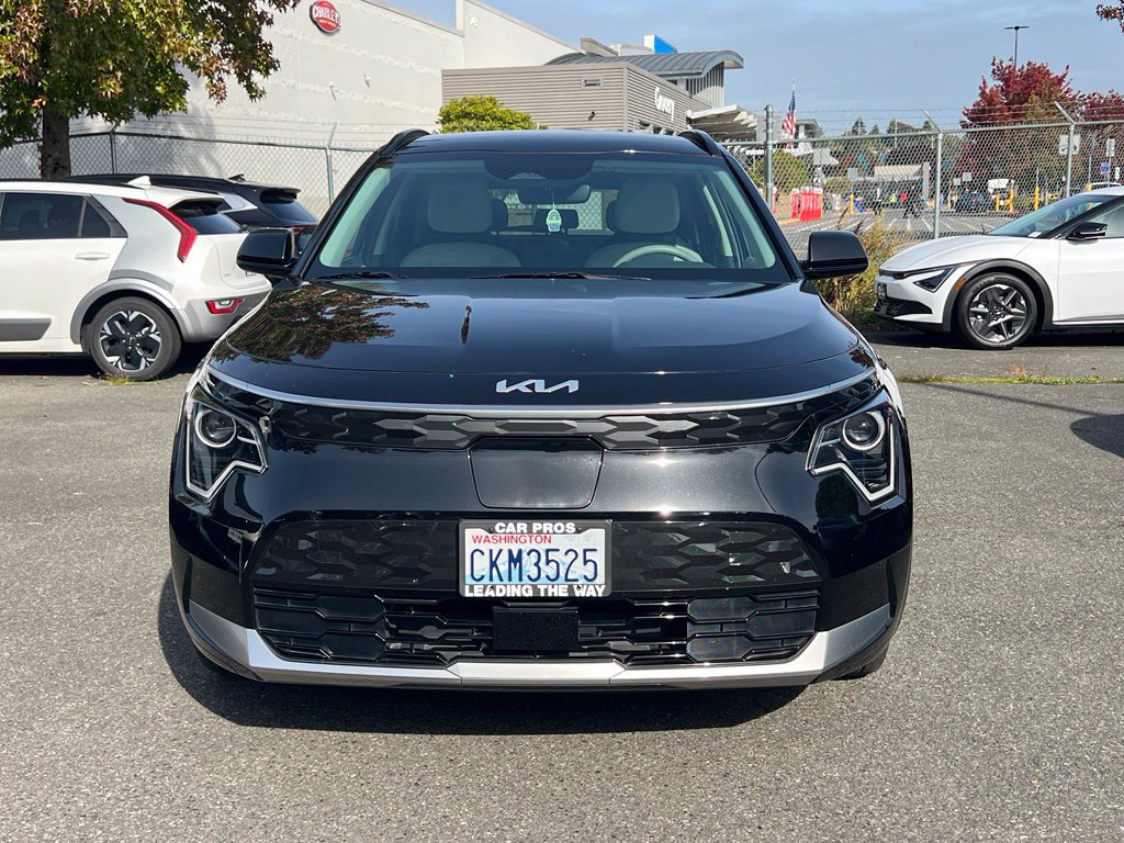 Used 2023 Kia Niro Wind w/ Wind Preserve Package FWD image 4