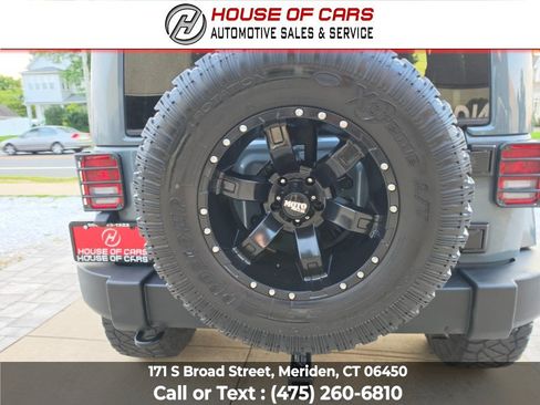 Used 2014 Jeep Wrangler Unlimited Sahara w/ Max Tow Package AWD/4WD image 15