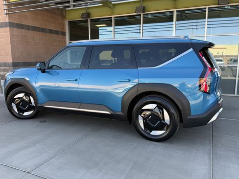 Used 2024 Kia EV9 Wind AWD/4WD image 5