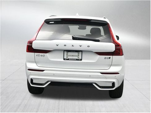 New 2026 Volvo XC60 B5 Plus AWD/4WD image 4