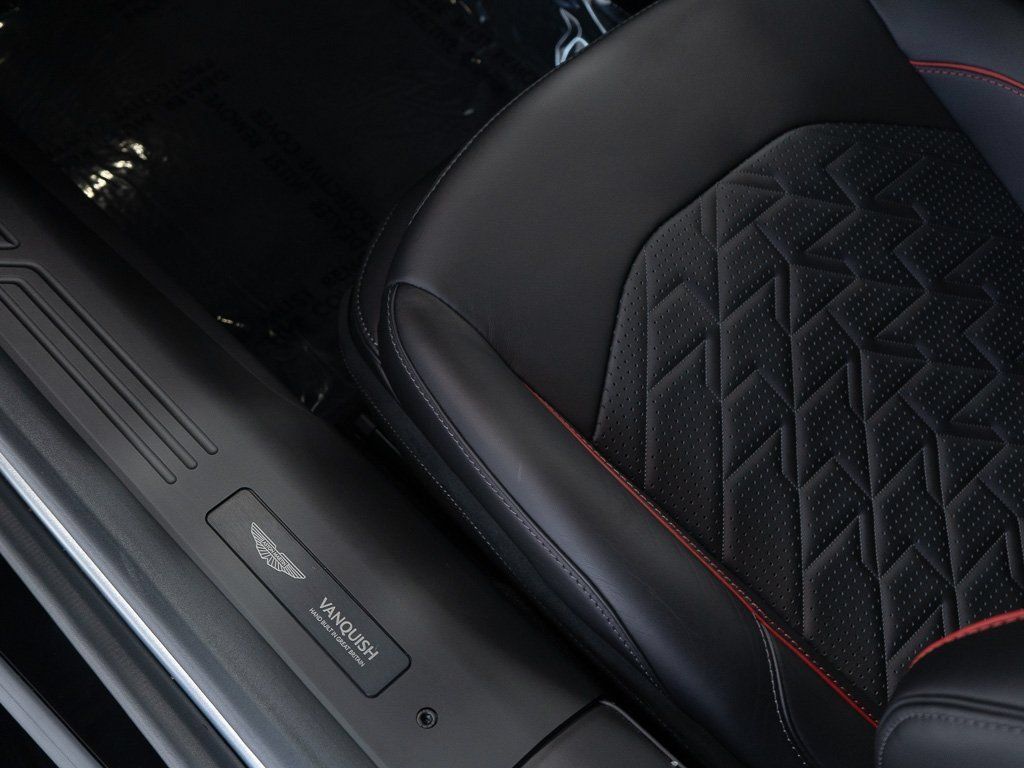 Used 2025 Aston Martin Vanquish RWD image 13
