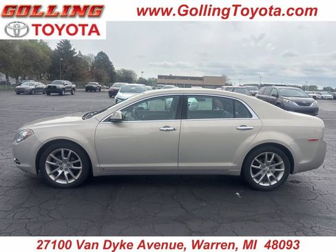 Used 2009 Chevrolet Malibu LTZ w/ Rear Power Package FWD image 1