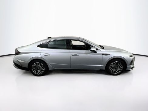Used 2024 Hyundai Sonata Limited FWD image 4
