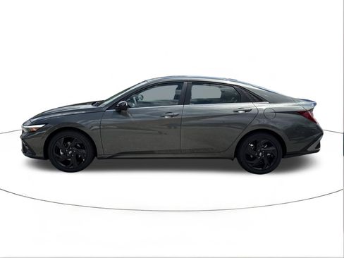 New 2026 Hyundai Elantra SEL Sport FWD image 6