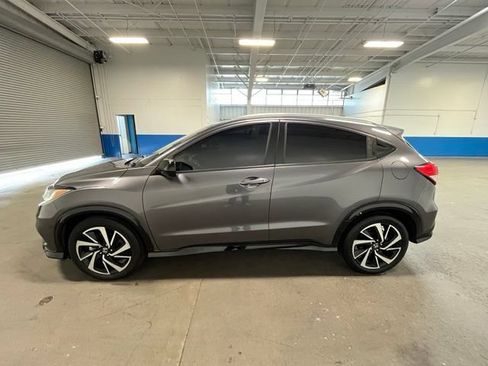 Used 2019 Honda HR-V Sport image 6