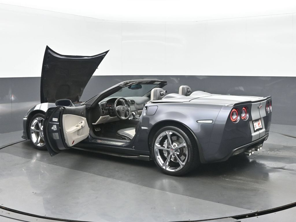 Used 2013 Chevrolet Corvette Grand Sport w/ 2LT Preferred Equipment Group RWD image 37