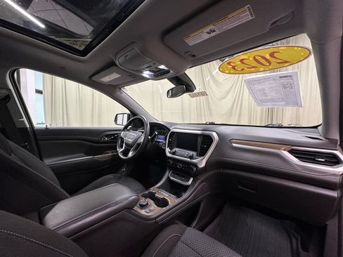 Certified 2023 GMC Acadia SLE w/ Driver Convenience Package AWD/4WD image 23