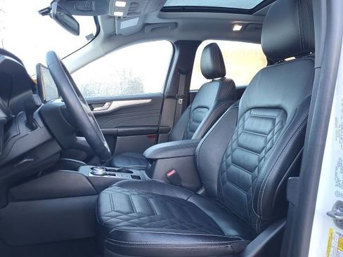 Used 2023 Ford Escape SE w/ PHEV Premium Package image 10