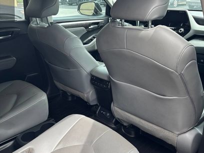 Used 2021 Toyota Highlander Platinum