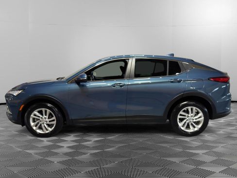 Used 2025 Buick Envista Preferred w/ Convenience I Package FWD image 2
