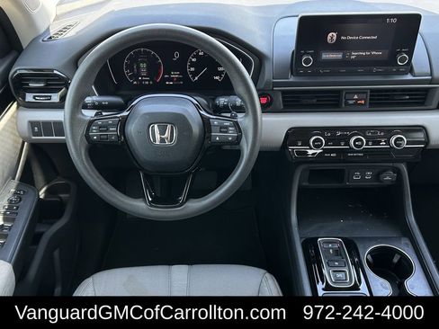 Used 2023 Honda Pilot LX image 11