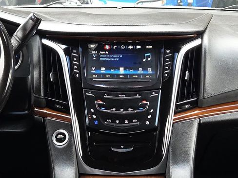 Used 2018 Cadillac Escalade Premium Luxury w/ LPO, Radiant Package image 11