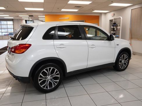 Used 2017 Mitsubishi Outlander Sport ES image 11