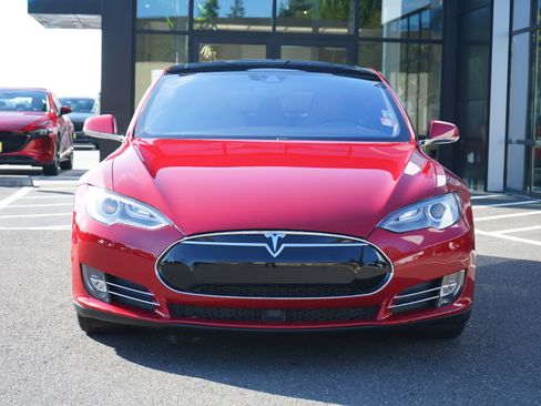 Used 2015 Tesla Model S AWD image 9