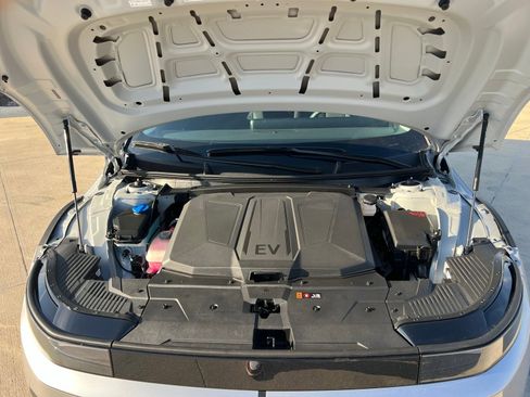 New 2026 Hyundai Ioniq 5 SE image 33