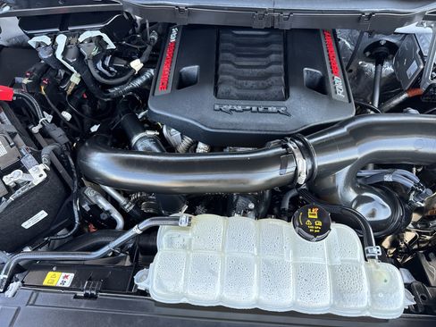 Used 2025 Ford F150 Raptor AWD/4WD image 36
