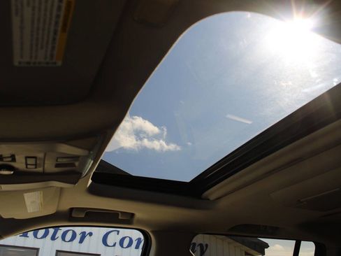 Used 2016 GMC Yukon XL Denali w/ Open Road Package image 18