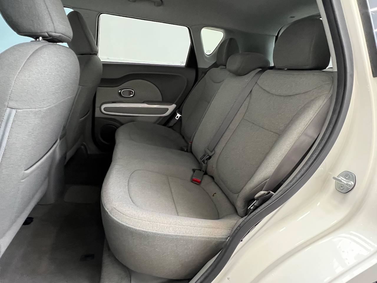Used 2016 Kia Soul EV FWD image 10