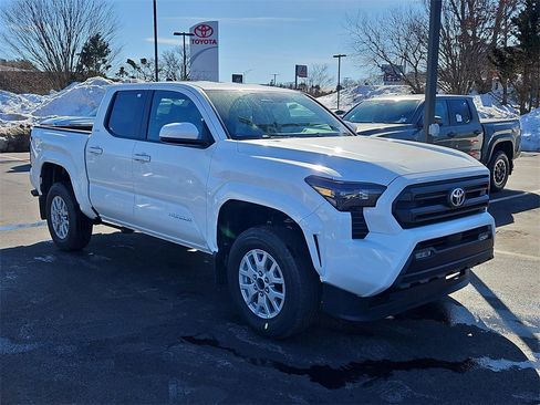 New 2026 Toyota Tacoma SR5 image 3