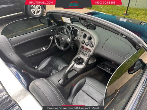 Used 2007 Pontiac Solstice Convertible 2D w/ Premium Package image 16