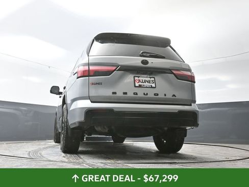 Used 2024 Toyota Sequoia Platinum image 33