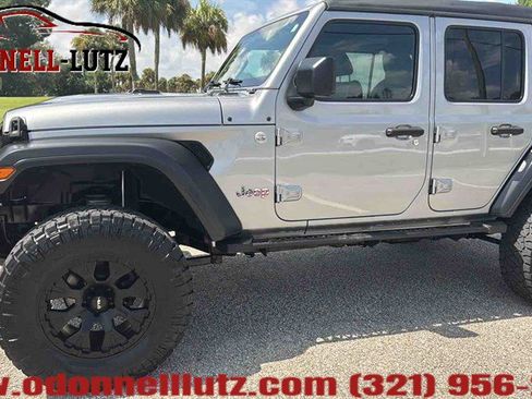 Used 2020 Jeep Wrangler Unlimited Sport S AWD/4WD image 32