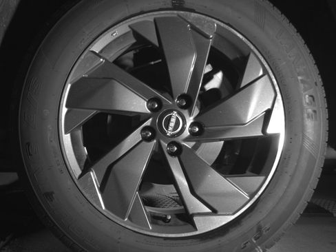 Used 2025 Nissan Rogue SV image 14