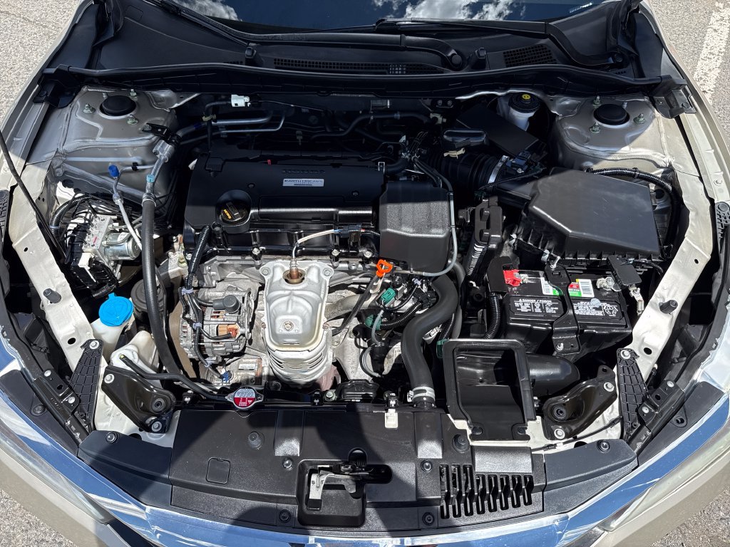 Used 2016 Honda Accord LX image 40