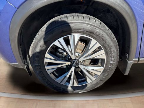 Used 2023 Nissan Rogue SV image 33