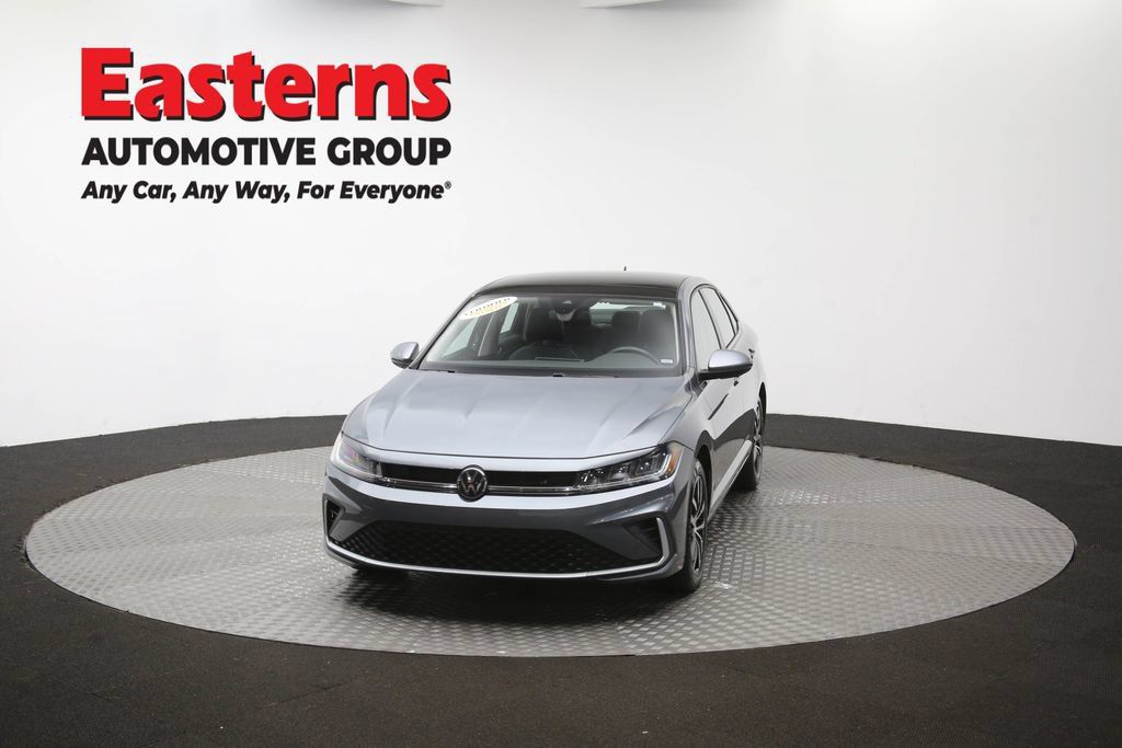 Used 2025 Volkswagen Jetta SE FWD image 52