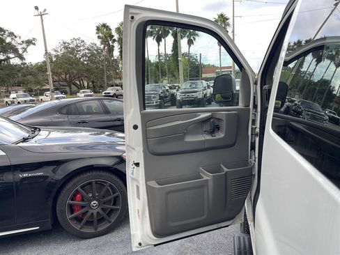 Used 2012 Chevrolet Express 3500 LT w/ LT Preferred Equipment Group image 20