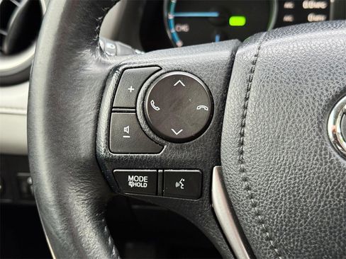 Used 2017 Toyota RAV4 Limited image 30