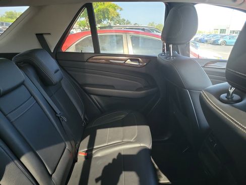 Used 2014 Mercedes-Benz ML 350 BlueTEC 4MATIC image 10