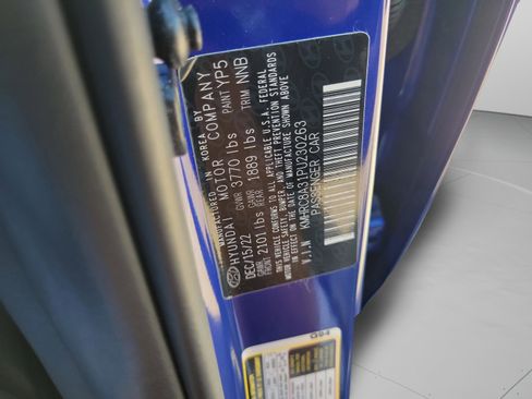 Certified 2023 Hyundai Venue Limited w/ Cargo Package image 29