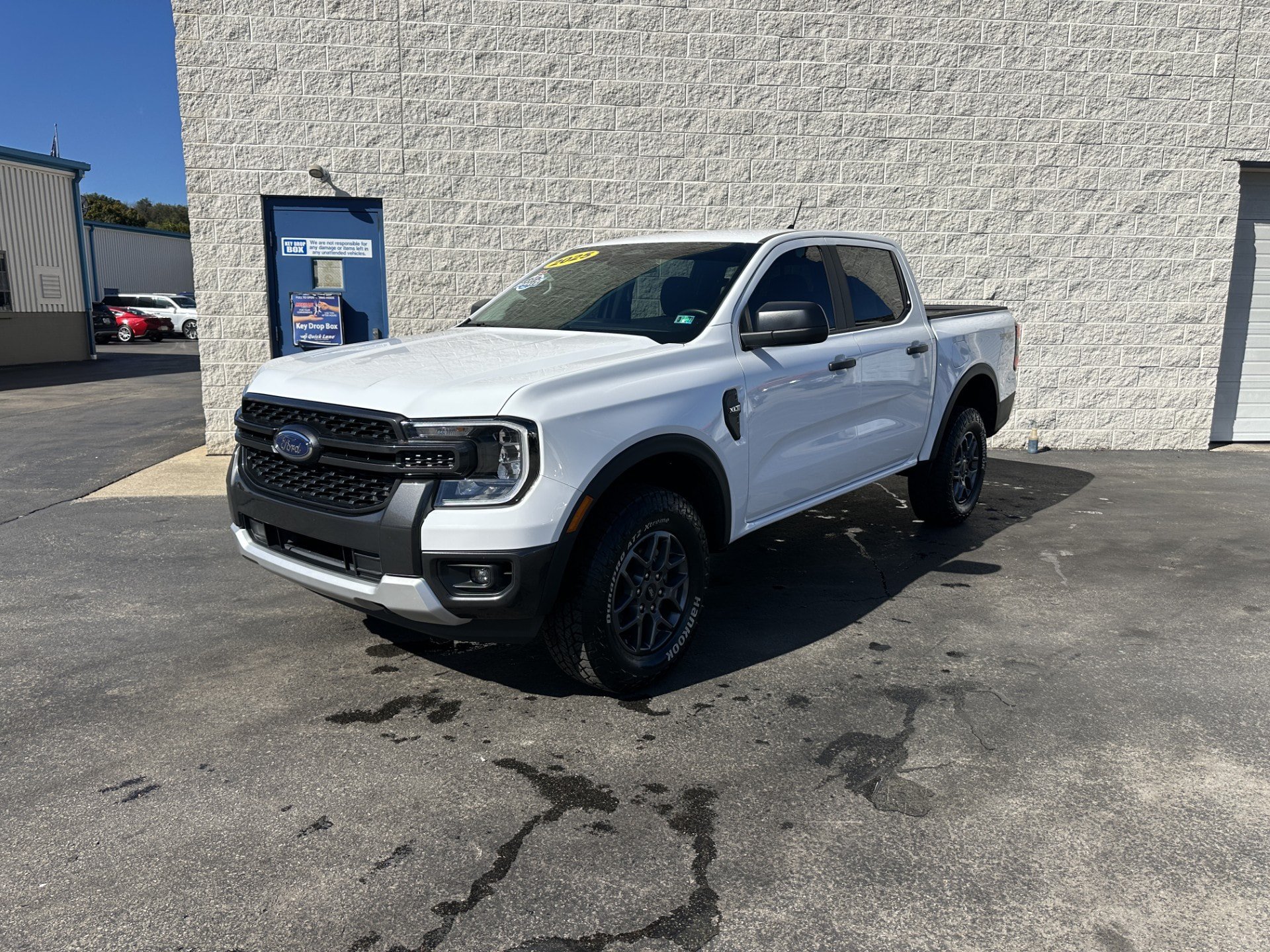 Used 2025 Ford Ranger XLT w/ Equipment Group 301A High AWD/4WD image 2