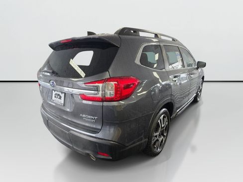 Used 2023 Subaru Ascent Touring AWD/4WD image 3