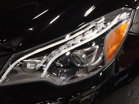 Used 2014 Mercedes-Benz E 550 Coupe image 21