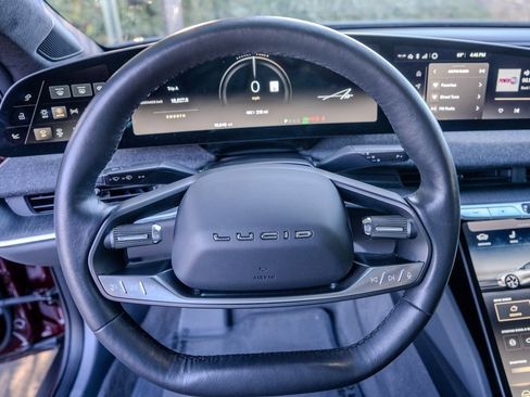 Used 2024 Lucid Air Touring image 5