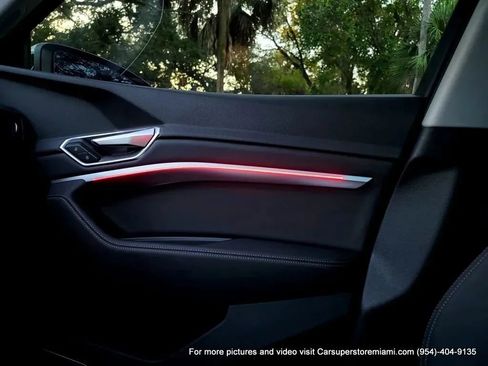 Used 2021 Audi e-tron Premium Plus w/ Premium Plus Package image 75