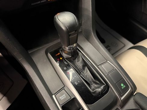 Used 2018 Honda Civic Sport image 15