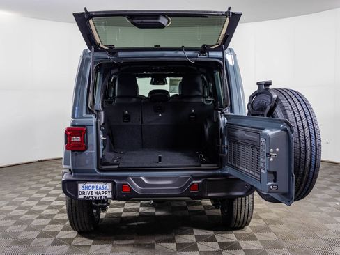 New 2026 Jeep Wrangler Unlimited Sahara AWD/4WD image 37