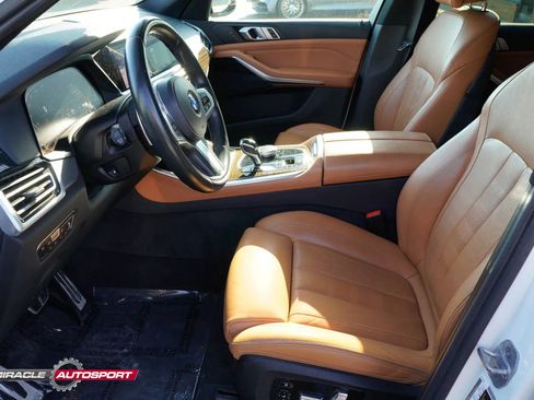 Used 2019 BMW X5 xDrive40i w/ M Sport Package AWD/4WD image 17