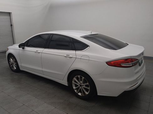Used 2019 Ford Fusion SE FWD image 3