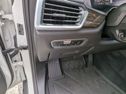 Used 2023 BMW X5 xDrive40i w/ Luxury Seating Package AWD/4WD image 17